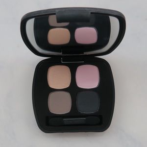 BareMinerals The Good life Eyeshadow palette.